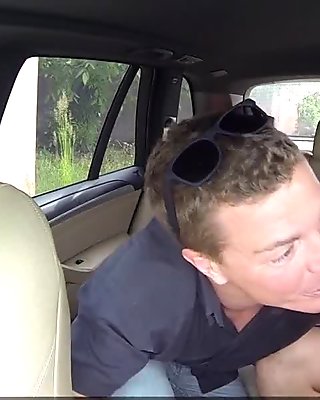 Amateur guy shows cock to female taxi driver