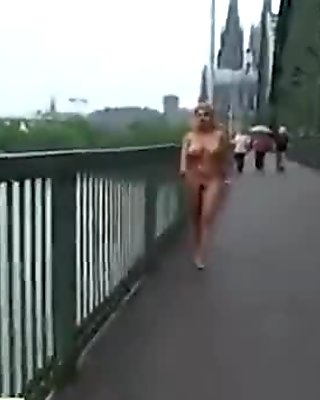 Monic Nude in public