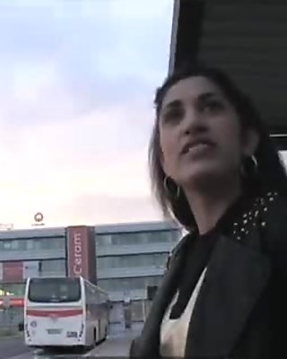 PublicAgent Amateur Asian anal sex outside on the car