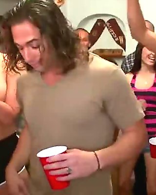 College girls swarm a dick for bjs