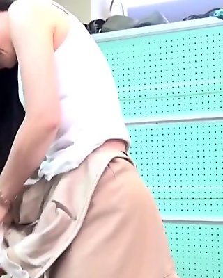 Japanese ho filmed peeing