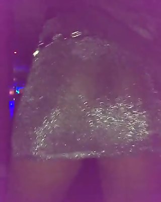 ass shaking in the club